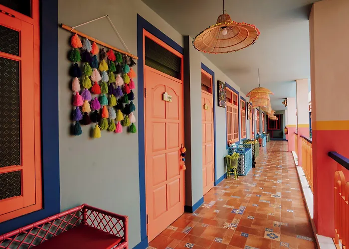 Por Aqui Stay & Dine Yogyakarta